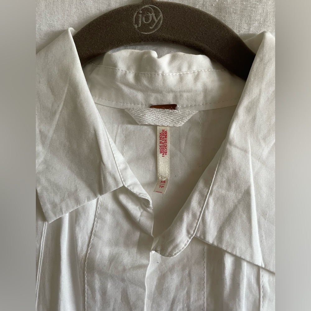 Free people white cotton dress. Tennis style size XS.